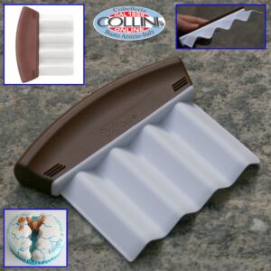 Wilton - TAGLIAFETTE ONDULATO WILTON BROWNIE & TREAT CUTTER